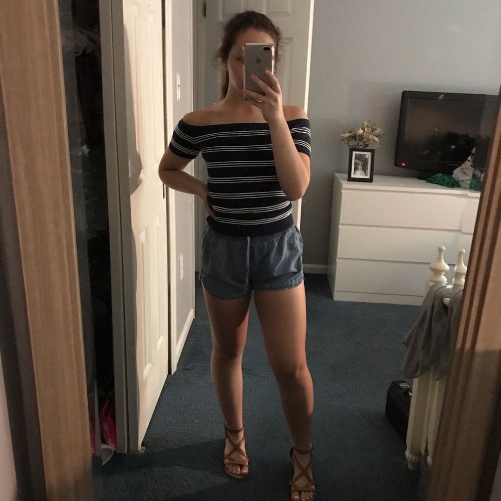 Off the Shoulder Crop Top